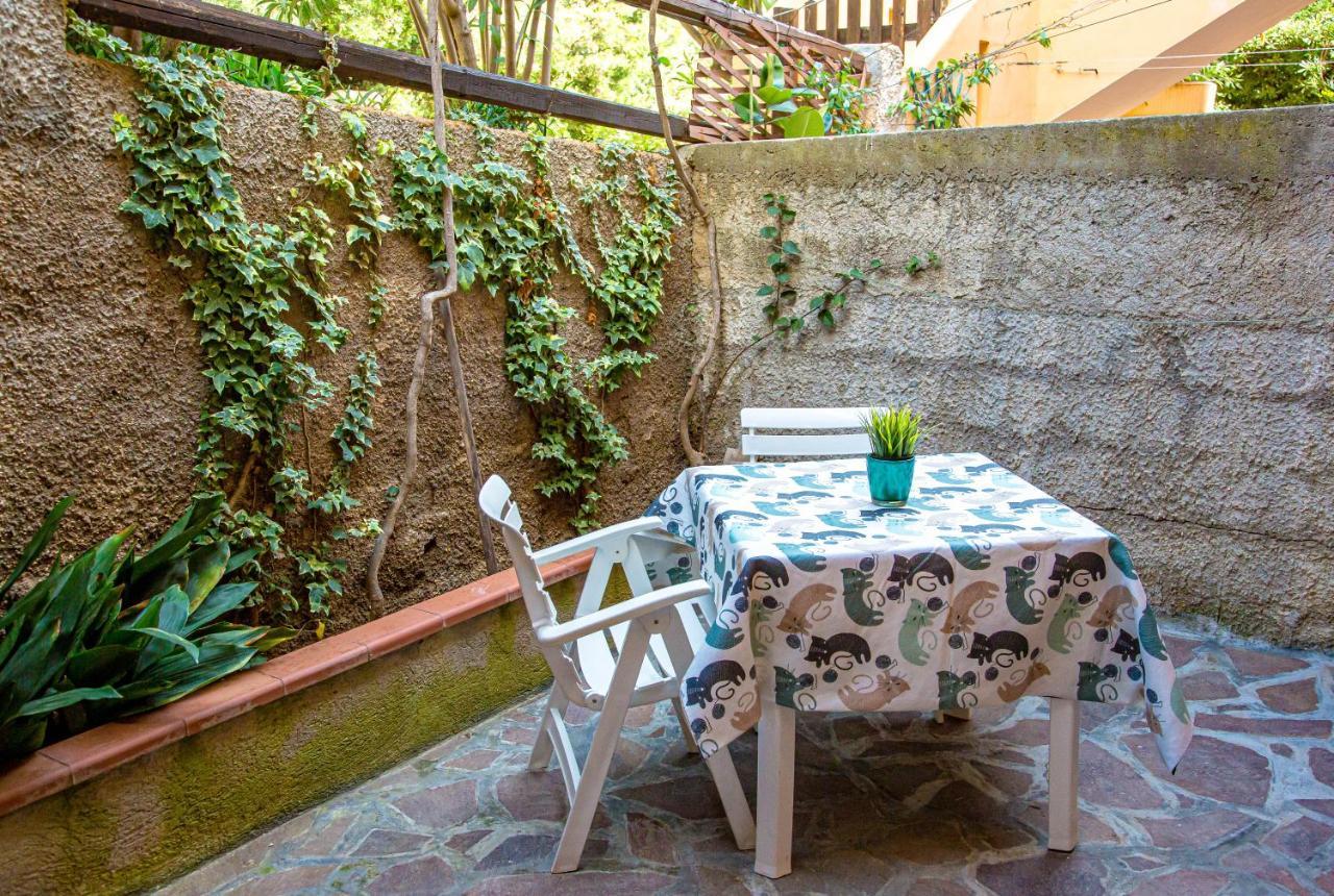 Casa Ariel Per 4, A Pochi Passi Dalla Spiaggia Iun R0963 Cala Gonone Exterior photo